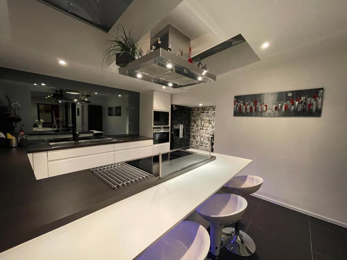Modern 1Br House Near Heysel, Expo, Palais 12, Atomium, Uzvub Et Stade Roi Baudouin Apartment Wemmel Exterior photo
